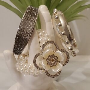 Elegant Silver and Pearl Jewelry Bracelet Set